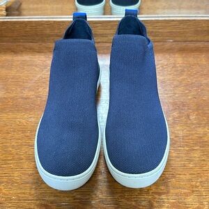 Rothy’s navy ankle sneaker, size 7